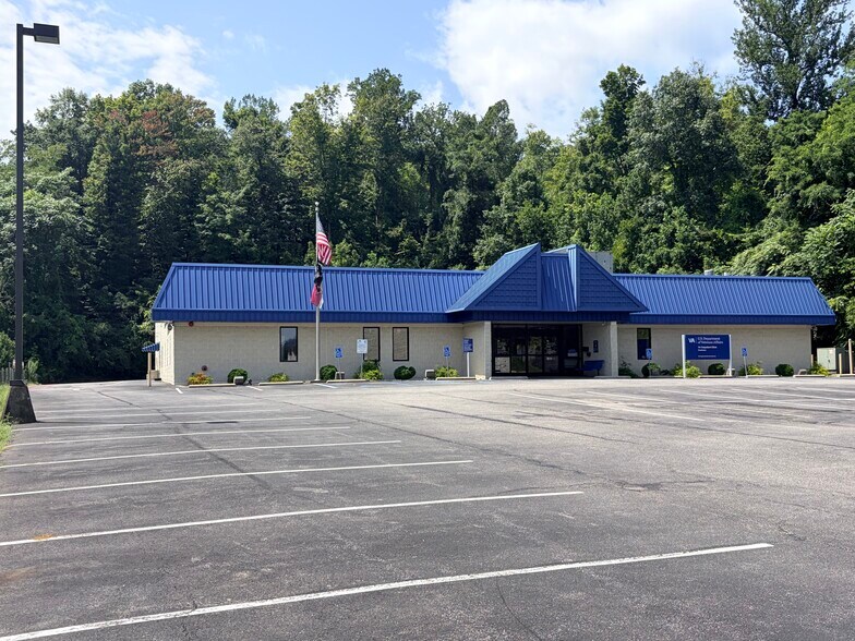 Primary Photo Of 700 Technology Dr, Charleston Hospital For Sale