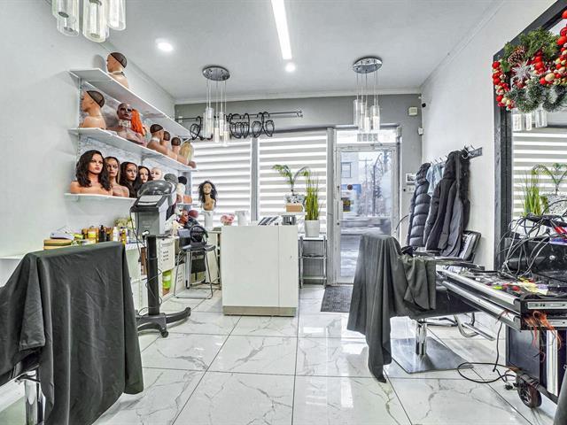 More Photos Of 2351-2357 Rue Jean-Talon E, Montréal Storefront Retail Residential For Lease