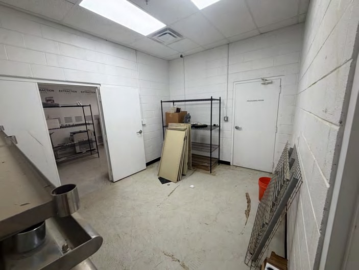 More Photos Of 850 Ladd Rd, Walled Lake Warehouse For Sale