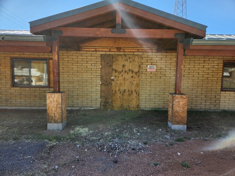 More Photos Of 704 S Meadow St, Payson Office For Sale