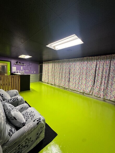 More Photos Of 465164 US-64 Hwy, Sallisaw General Retail For Sale