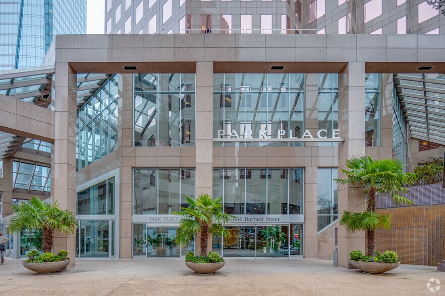 More Photos Of 666 Burrard Street, Vancouver Office For Lease