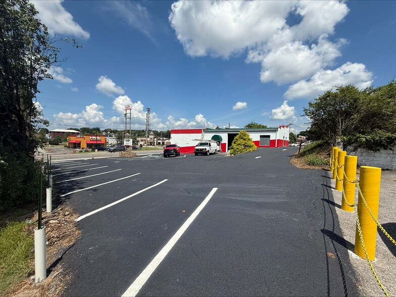 More Photos Of 128 E Morris Blvd, Morristown General Retail For Lease