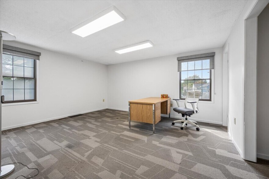 More Photos Of 1924 US Highway 22, Bound Brook Office For Sale