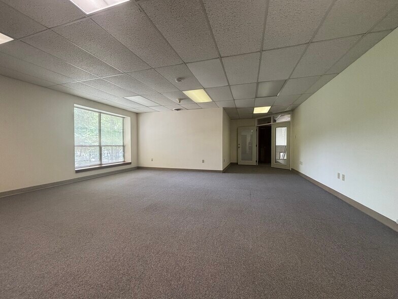 More Photos Of 3007 E Boundary Ter, Midlothian Unknown For Lease