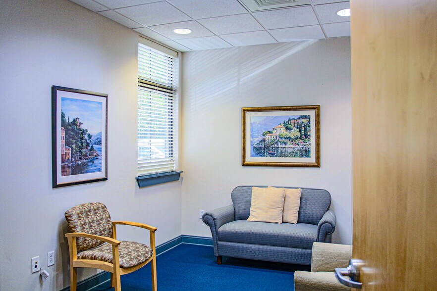 More Photos Of 600 Julian Ln, Arden Medical For Sale