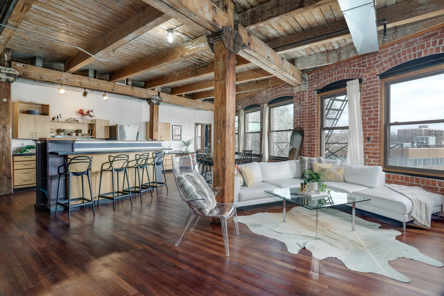 More Photos Of 1528 Gratiot Ave, Detroit Apartments For Sale