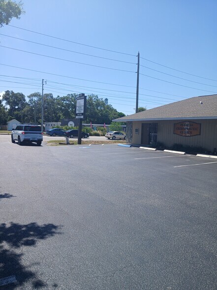 More Photos Of 5290 Seminole Blvd, Saint Petersburg Office For Sale