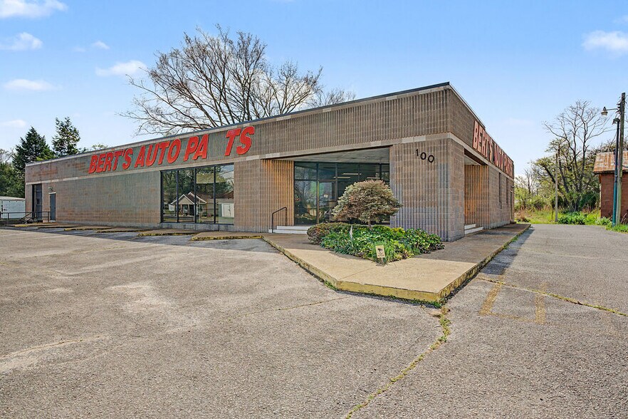 Primary Photo Of 100 Hopkinsville St, Russellville Freestanding For Sale