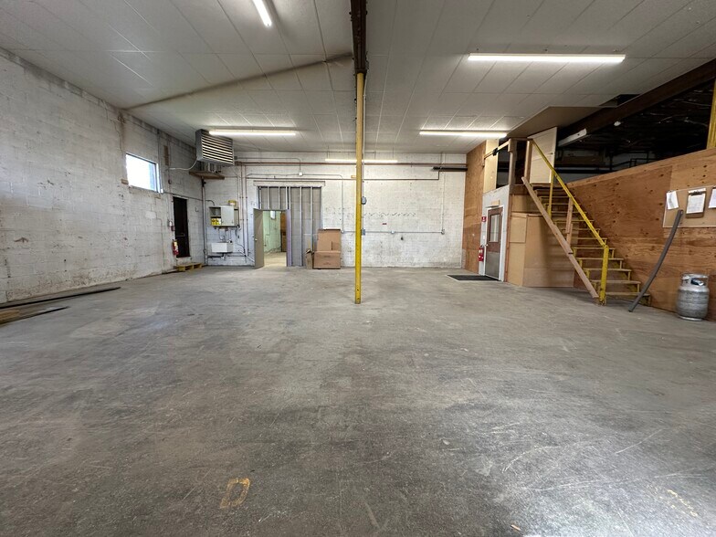 More Photos Of 50 Sheridan St, Stratford Manufacturing For Sale