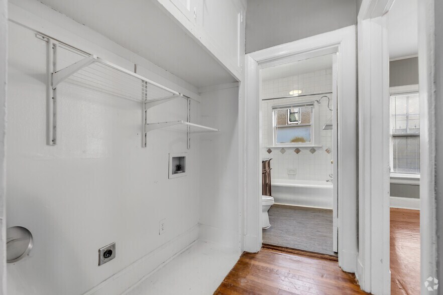 More Photos Of 4425 Swiss Ave, Dallas Apartments For Sale