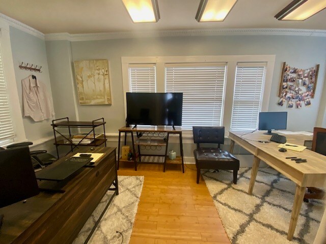 More Photos Of 2600 Mccullough Ave, San Antonio Office For Sale