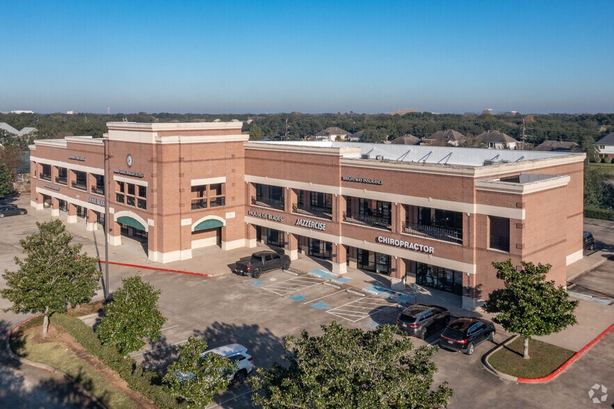 More Photos Of 3527 Highway 6, Sugar Land Storefront Retail Office For Lease