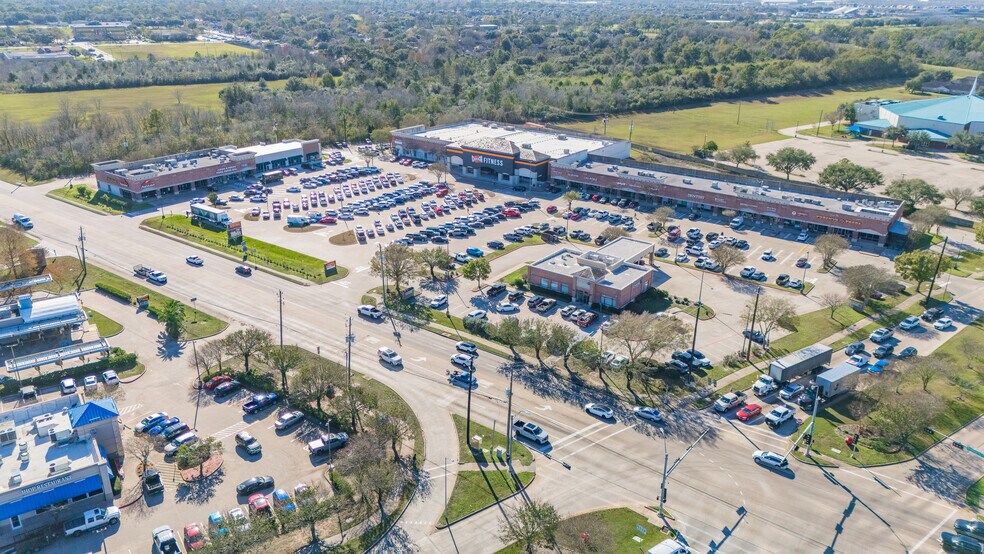 Primary Photo Of 2720-2850 E Broadway St, Pearland Unknown For Lease