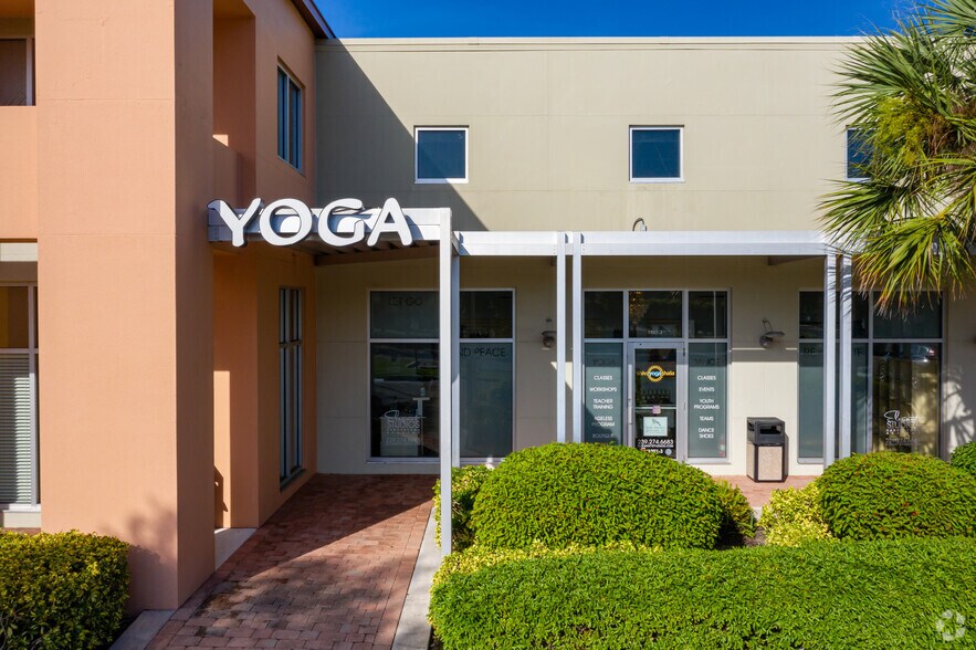 More Photos Of 1901 Brantley Rd, Fort Myers Unknown For Lease