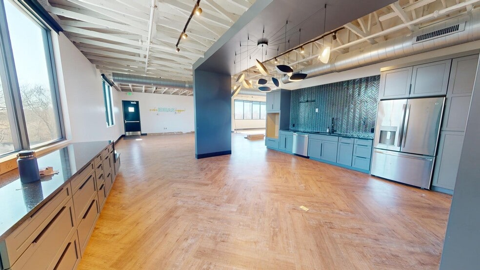 More Photos Of 5621 Emerald Forest Dr, Austin Restaurant For Lease