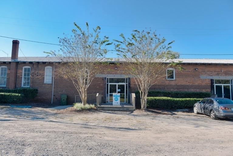 More Photos Of 415-455 W Boundary St, Savannah Office For Lease