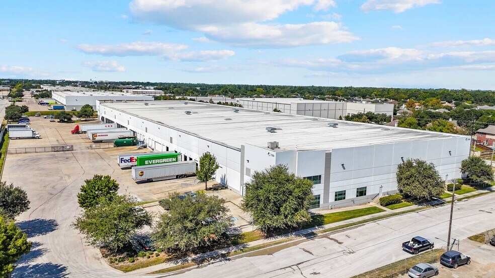 More Photos Of 7355 Yorkfield St, Houston Unknown For Lease