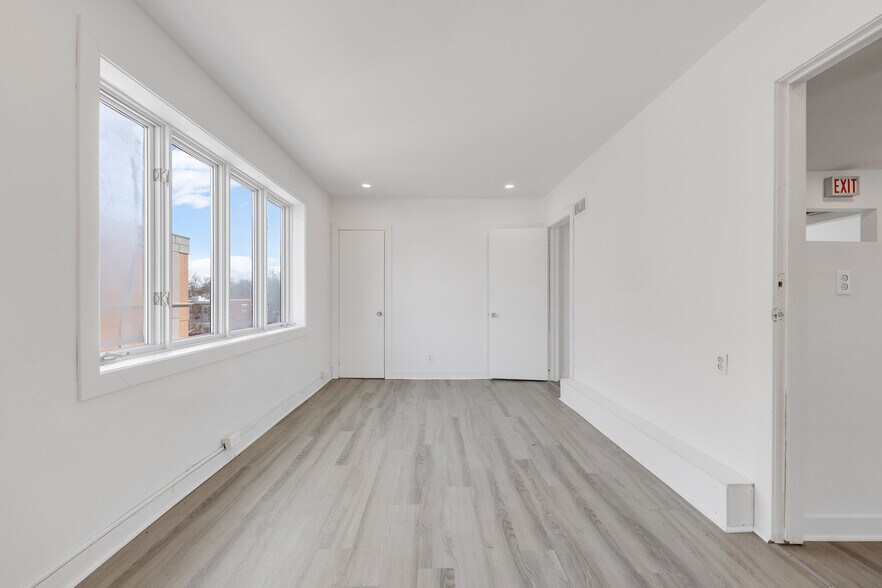 More Photos Of 5870 Rue Sherbrooke E, Montréal Office For Lease