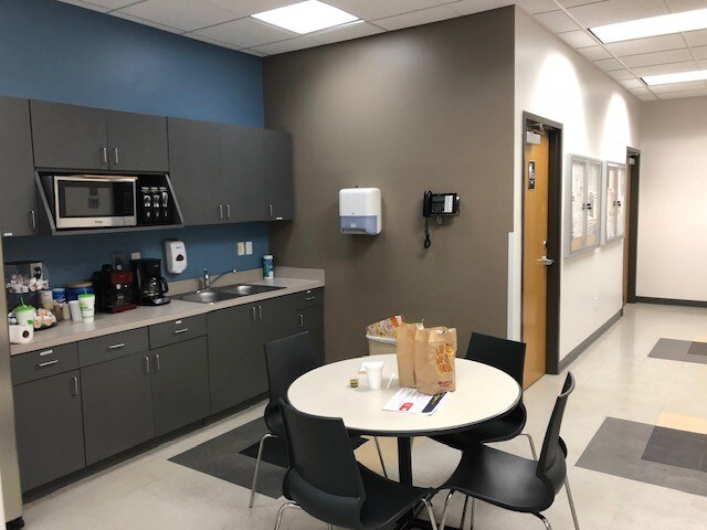 More Photos Of 880 Jupiter Park Dr, Jupiter Light Manufacturing For Sale