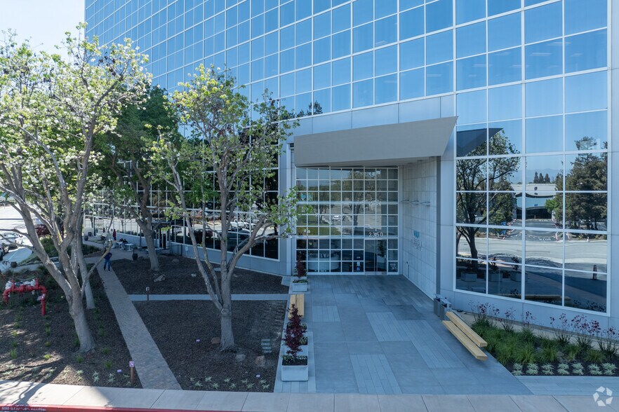 More Photos Of 2350 Mission College Blvd, Santa Clara Office For Lease