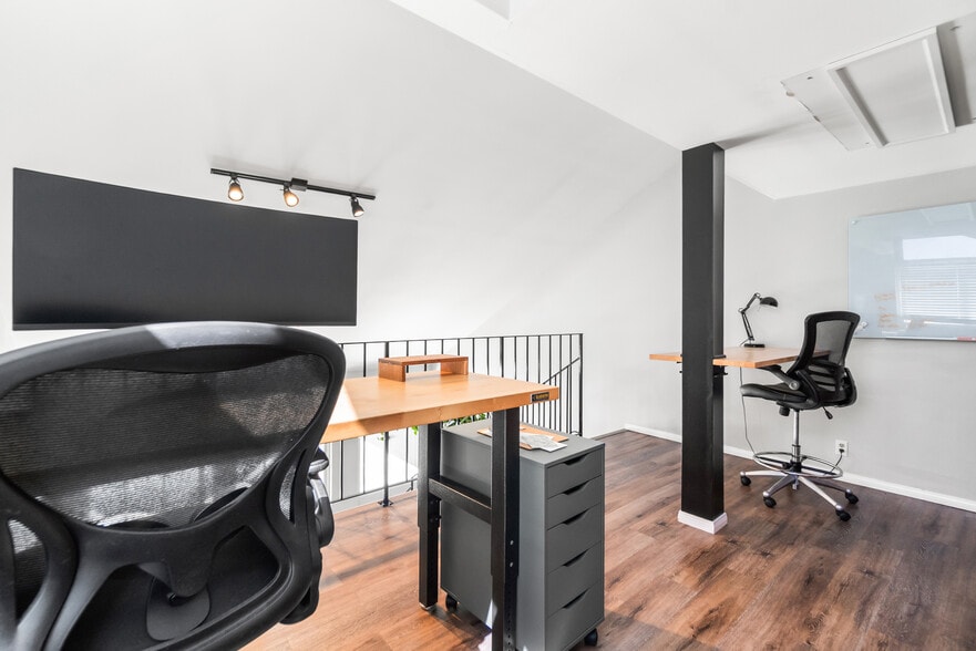 More Photos Of 2734 E Broadway, Long Beach Loft Creative Space For Sale
