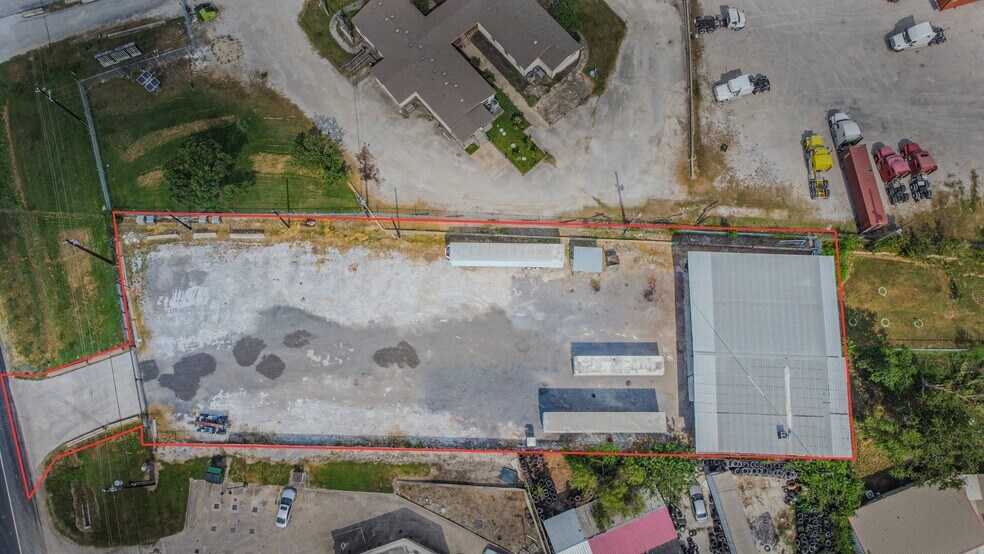 More Photos Of 12530 Beaumont Hwy, Houston Light Distribution For Sale