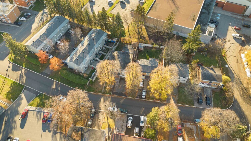 More Photos Of 732 Morin St, Ottawa Apartments For Sale