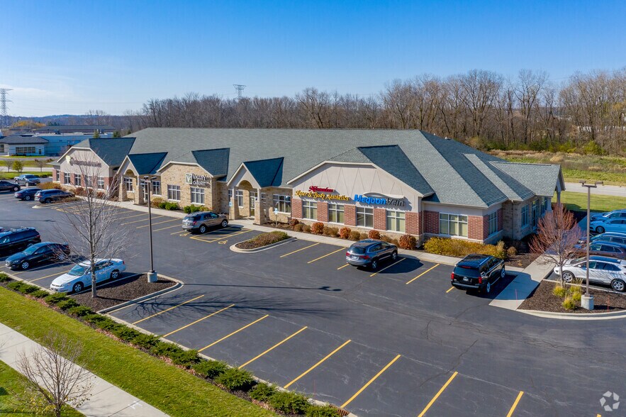 More Photos Of W189N11100 Klienmann Dr, Germantown Office For Lease