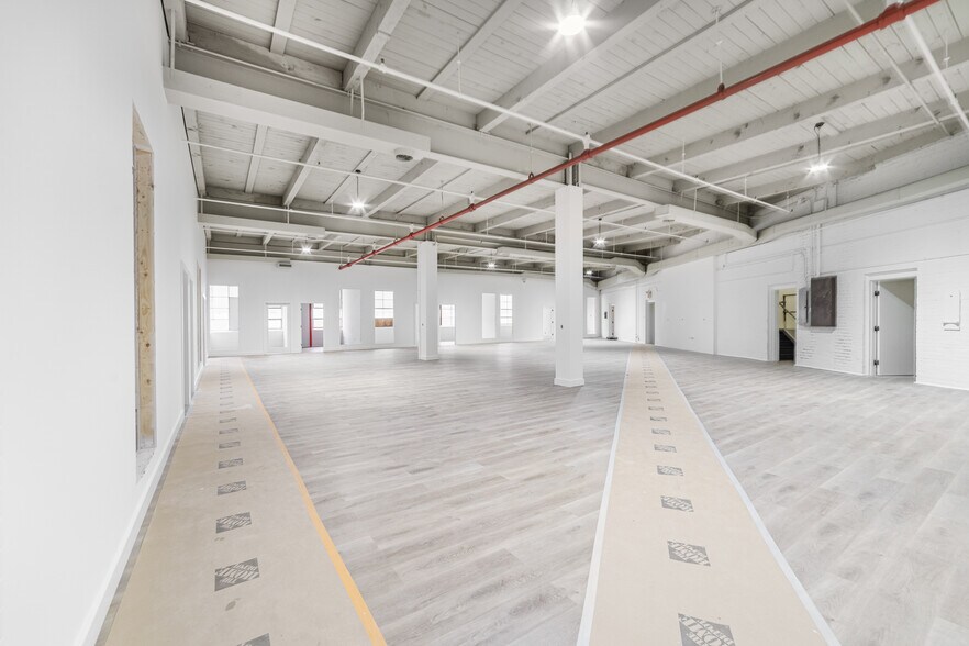 More Photos Of 799 E 73rd St, Cleveland Warehouse For Lease