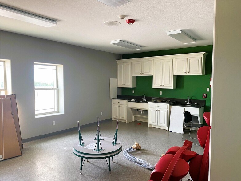 More Photos Of 475 Old Dorchester, Sherman Schools For Sale