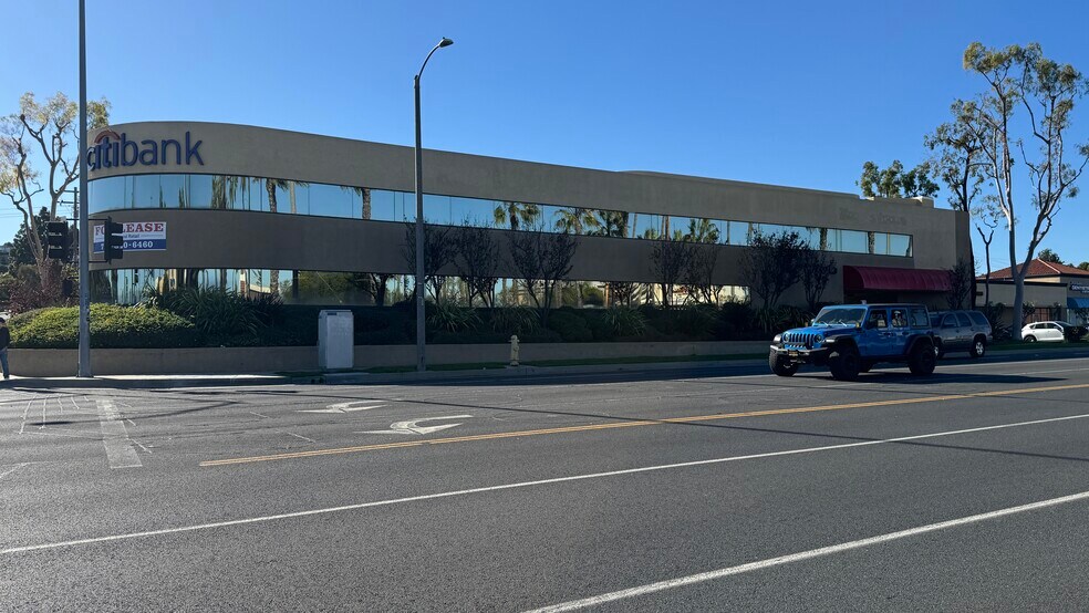 More Photos Of 2700-2750 Pacific Coast Hwy, Torrance Unknown For Lease