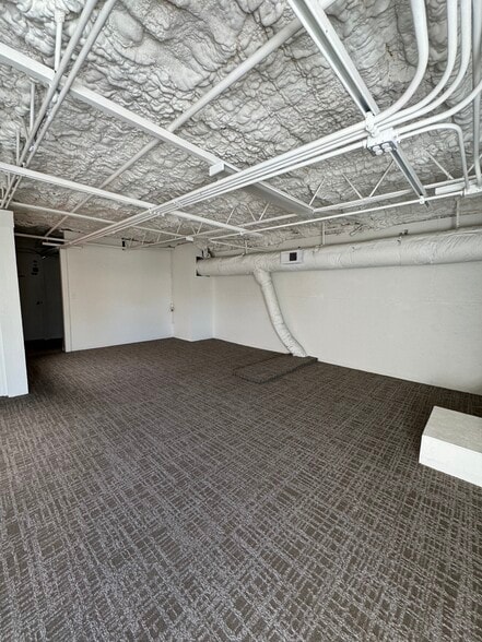 More Photos Of 4834 Vicksburg St, Dallas Manufacturing For Lease