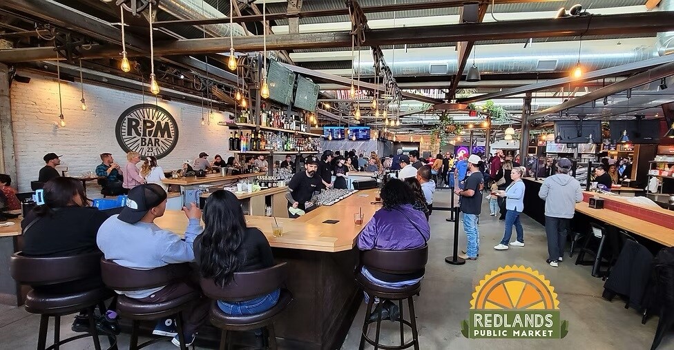 More Photos Of 330 3rd St, Redlands Restaurant For Lease