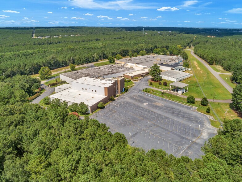 More Photos Of 65 Windham Blvd, Aiken Manufacturing For Sale