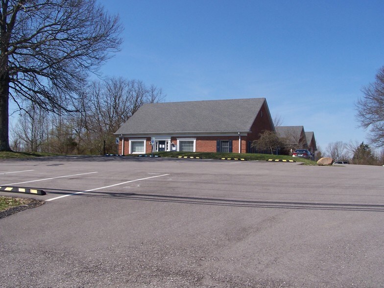 More Photos Of 7577 Alexandria Pike, Alexandria General Retail For Sale