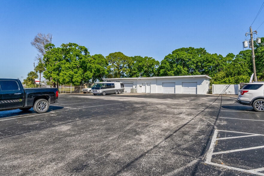 More Photos Of 1615 14th Ave, Vero Beach Medical For Sale