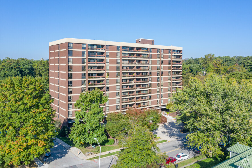 Primary Photo Of 4100 N Charles St, Baltimore Apartments For Lease