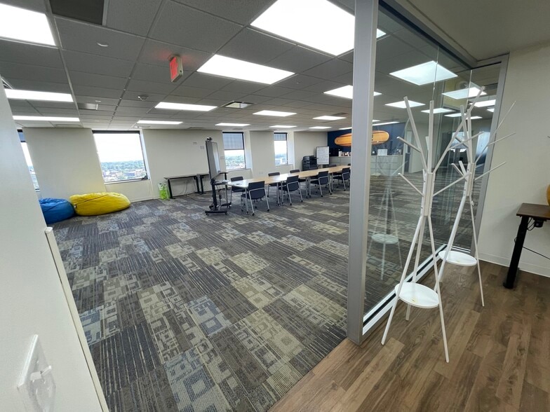 More Photos Of 21700 Northwestern Hwy, Southfield Loft Creative Space For Lease