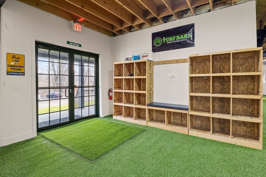 More Photos Of 248R NY-31, Macedon Sports And Entertainment For Sale