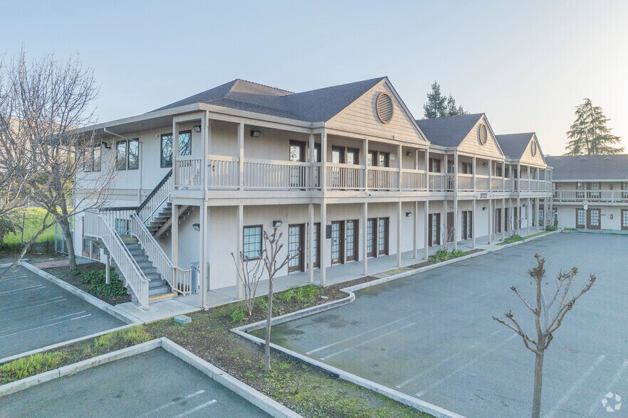 More Photos Of 3731 Sunset Ln, Antioch Unknown For Lease