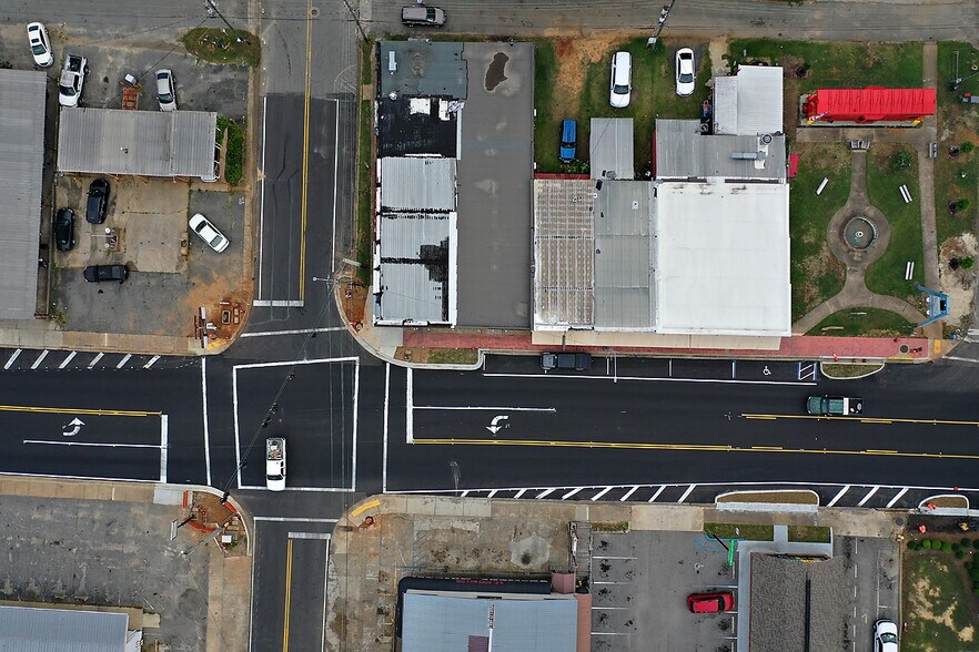 More Photos Of 418 Washington St, Chattahoochee Storefront For Sale