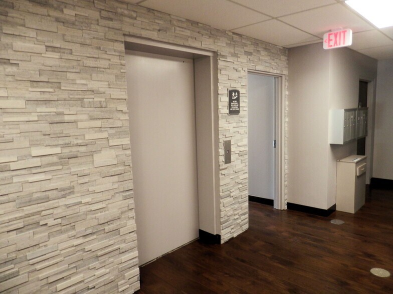 More Photos Of 6990 Lindsay Dr, Mentor Medical For Sale