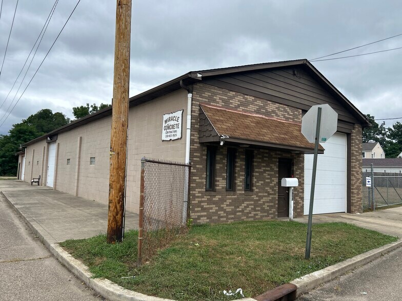 Primary Photo Of 1905 23rd St NE, Canton Warehouse For Lease
