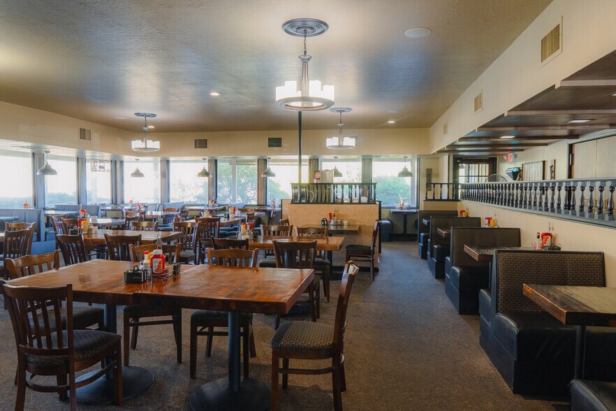 More Photos Of 5159 CA-140, Mariposa Restaurant For Sale