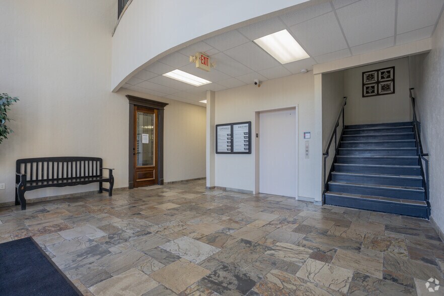 More Photos Of 8711 Highway 6 N, Houston Office For Lease