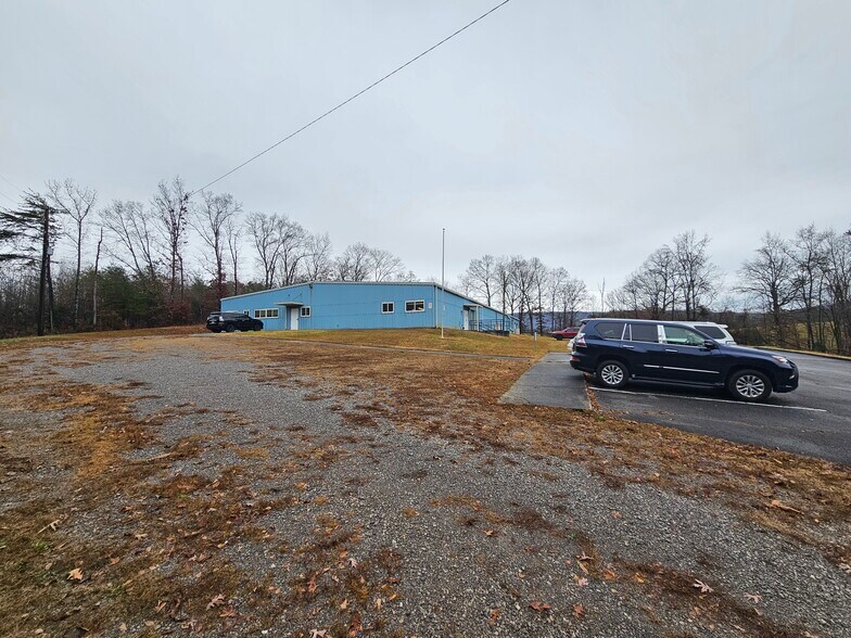 More Photos Of 205 Industrial Pike, Whitwell Manufacturing For Sale