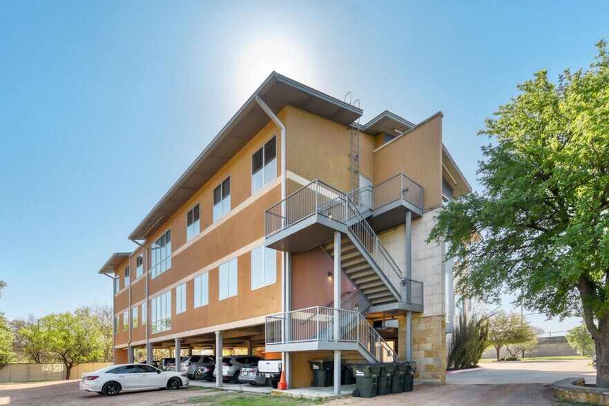 More Photos Of 4910 W Highway 290, Austin Office For Lease