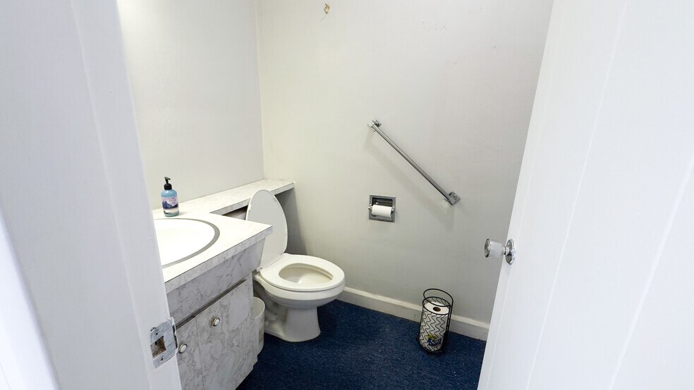 More Photos Of 3612 5th Ave N, Saint Petersburg Office Residential For Lease