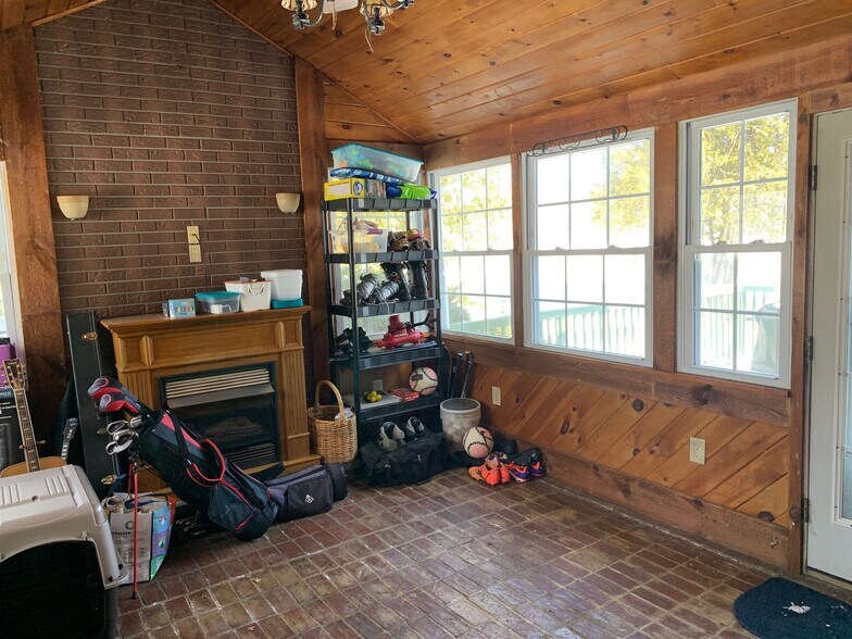 More Photos Of 159 Mayville Rd, Bethel Restaurant For Sale